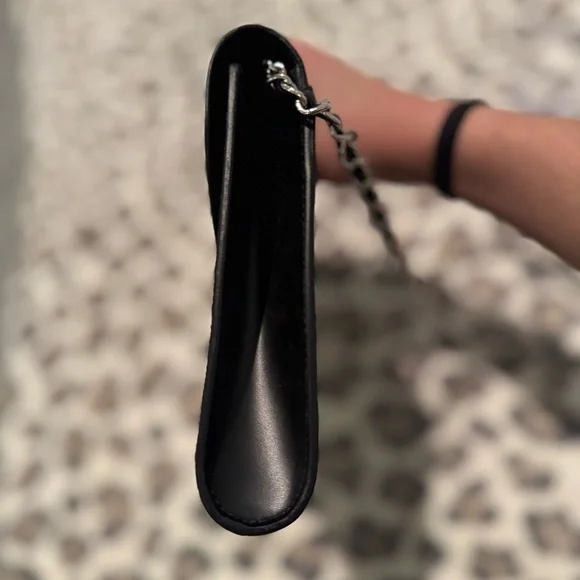 Louis Vuitton Black Epi Textured Leather Clutch - Picture 4 of 13